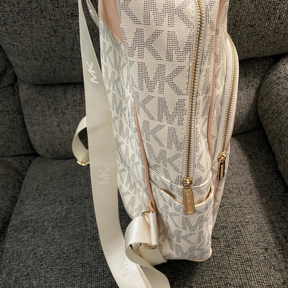 Michael Kors Vanilla Signature Jet Set Large women’s backpack shoulder bag NEW main image 5